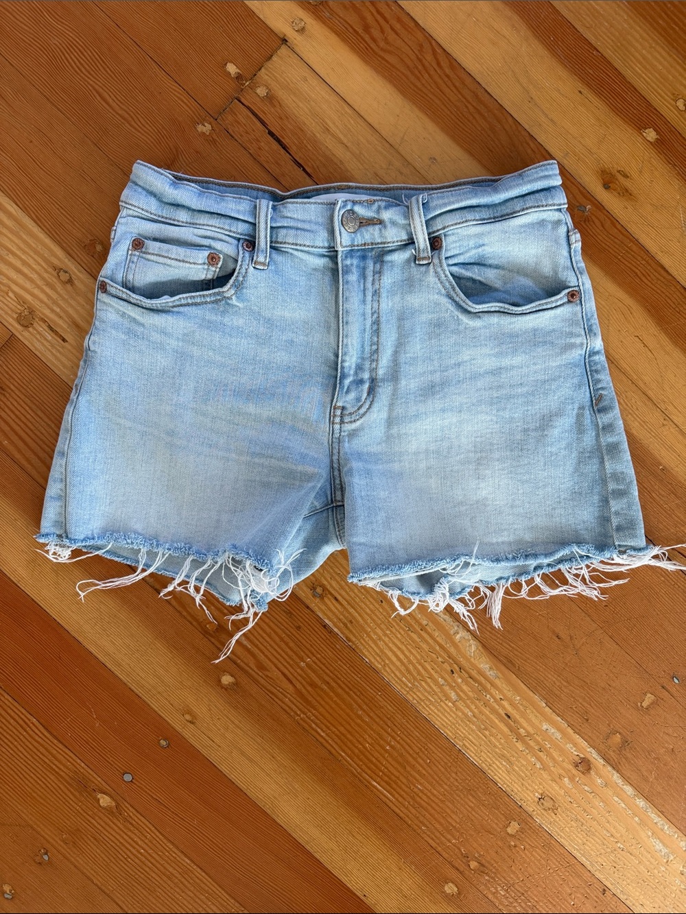 Daze Sedona‎ Mid Rise Cut Off Short Swoon Just Right Denim 25